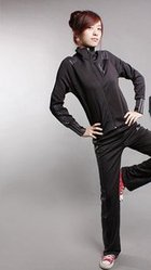 Продам спортивный костюм adidas
